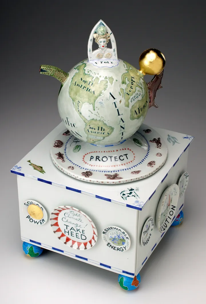 28636_Superior-Mara_Smart-Planet-Homage-to-Science_20019_MS_07_72dpi